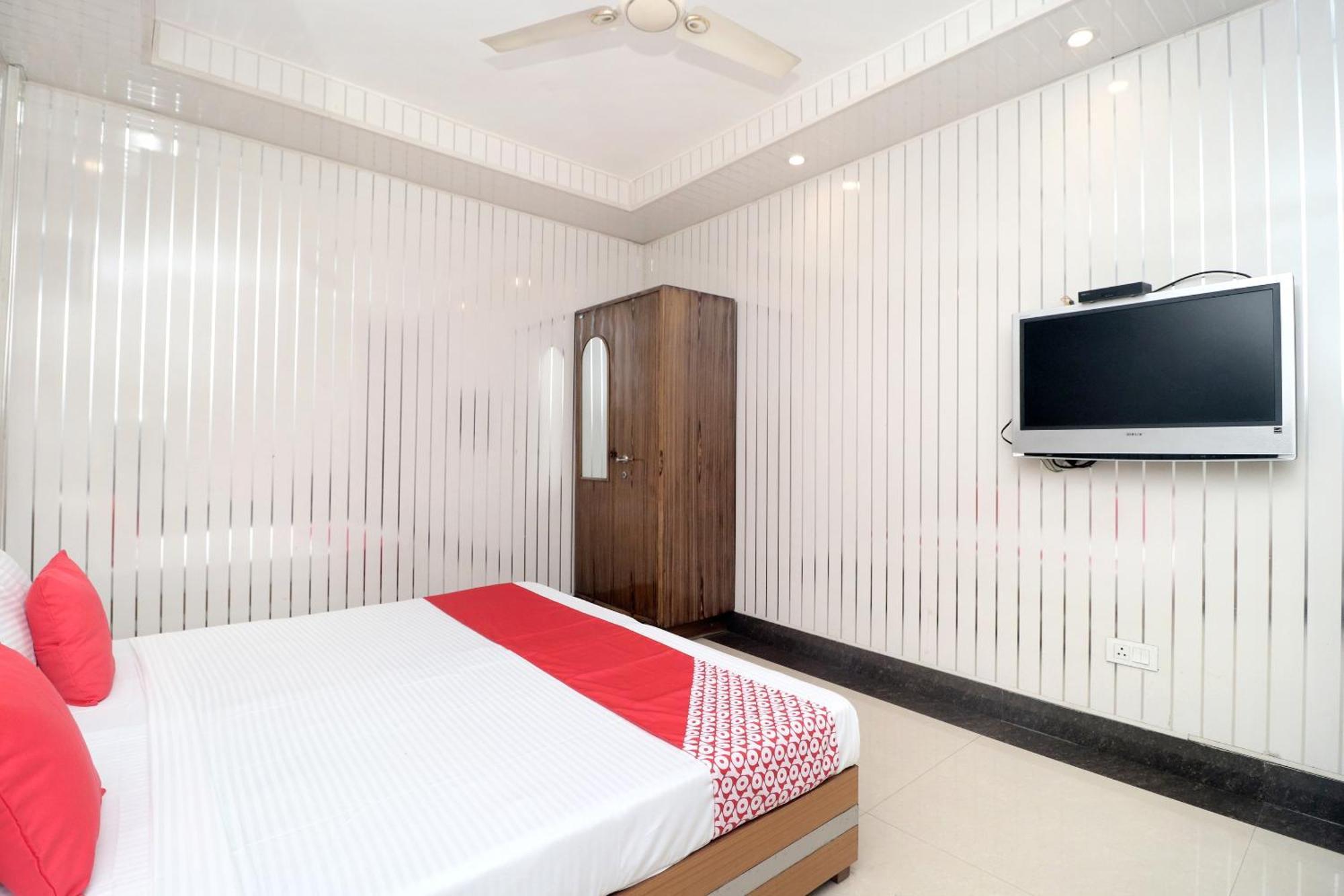 Hotel O Le Bon Ton Ludhiana Exterior foto